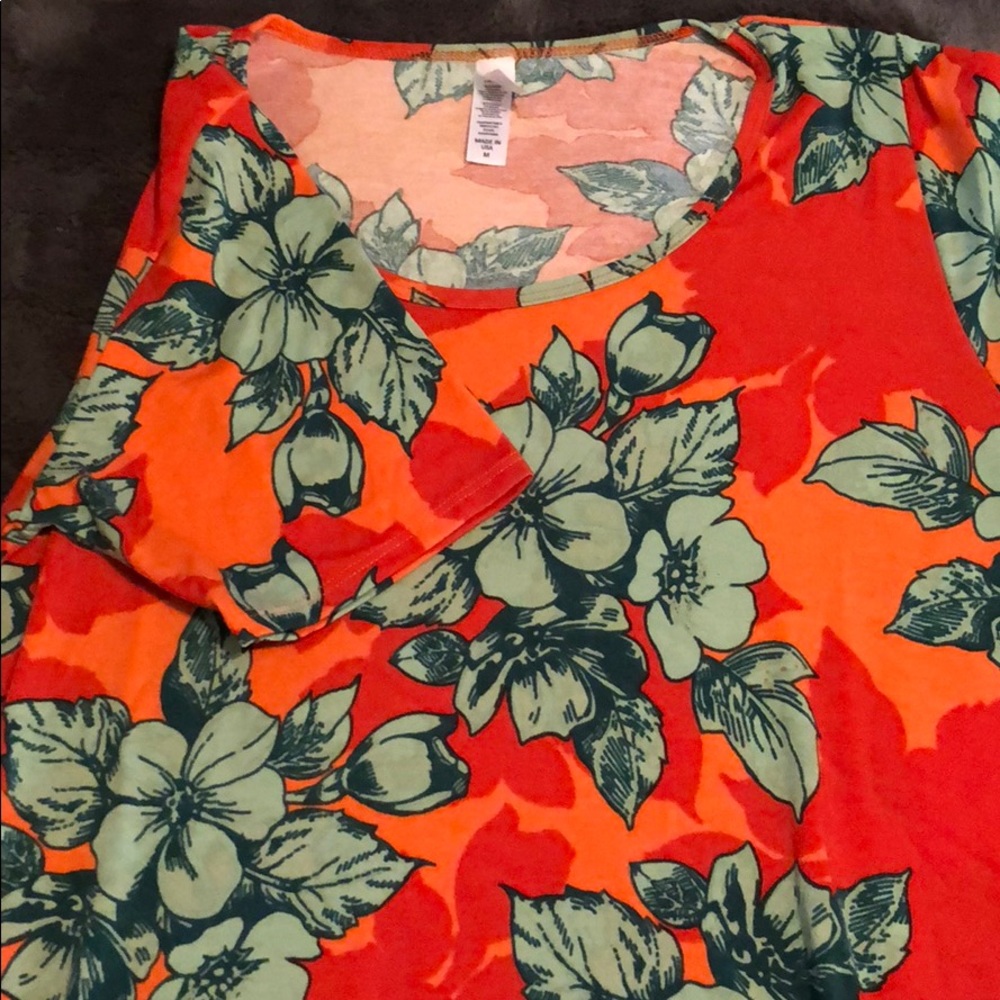 M Lularoe Perfect T